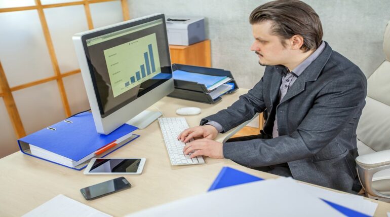 what does a digital marketing account manager do